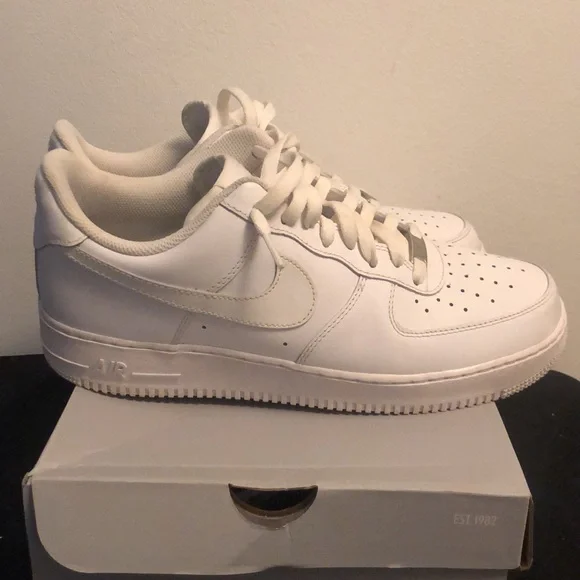 Nike Air Force 1 - Picture 3 of 6